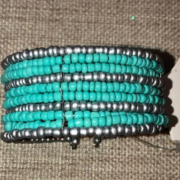 Cuff bracelet with turquoise and silver colored beads NWT - Picture 2 of 4